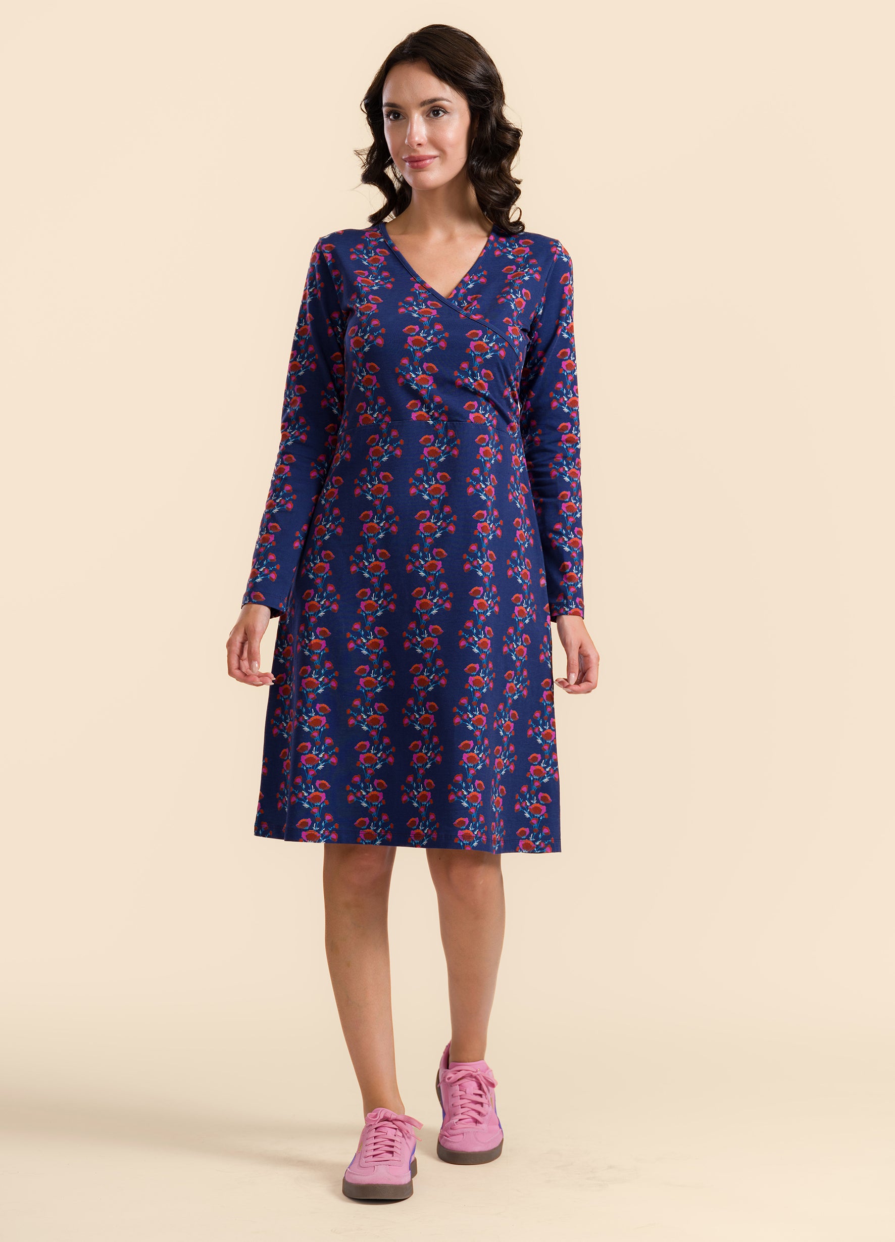 Jersey Kleid Chrissy Cross mit Blüten in blau und rot von Lalamour