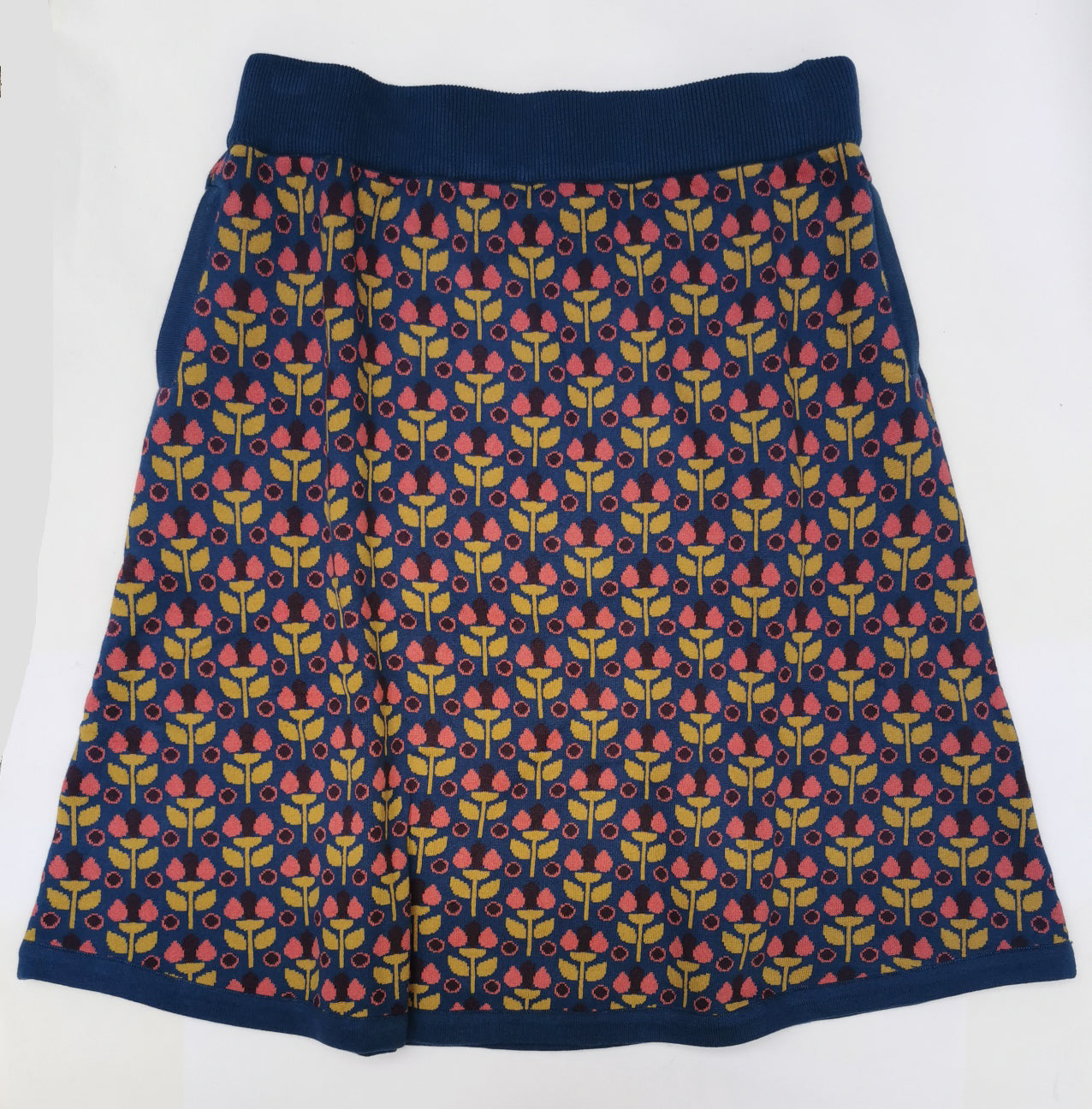 Weicher Rock in Garden Muster in den Farben blau und rosa von About Betty - Image 2